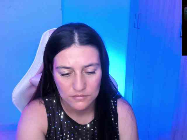 Saskyaajohnson webcam