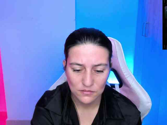 Saskyaajohnson webcam