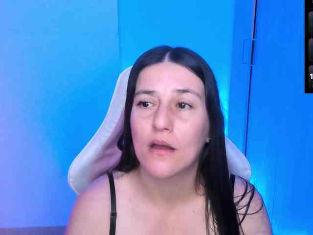 Saskyaajohnson webcam