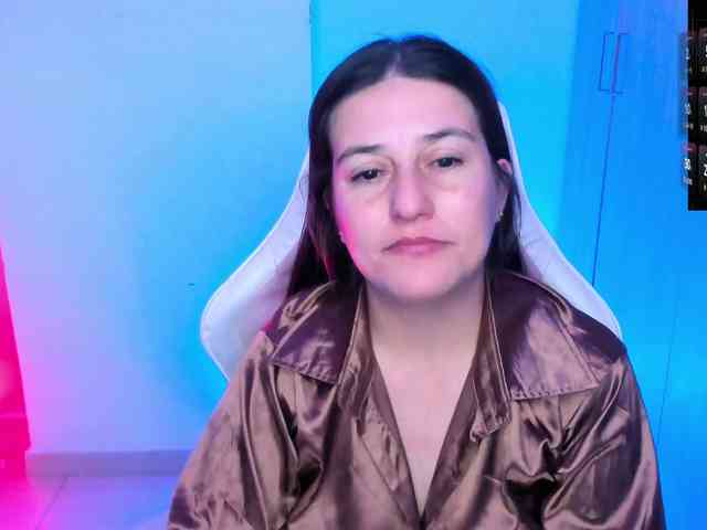 Saskyaajohnson webcam