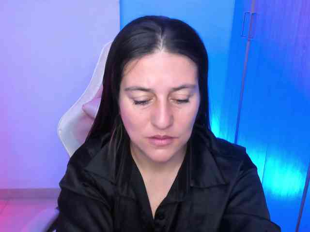 Saskyaajohnson Live Webcam on BongaCams