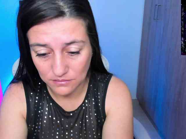 Saskyaajohnson webcam