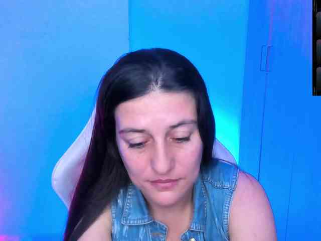 Saskyaajohnson webcam