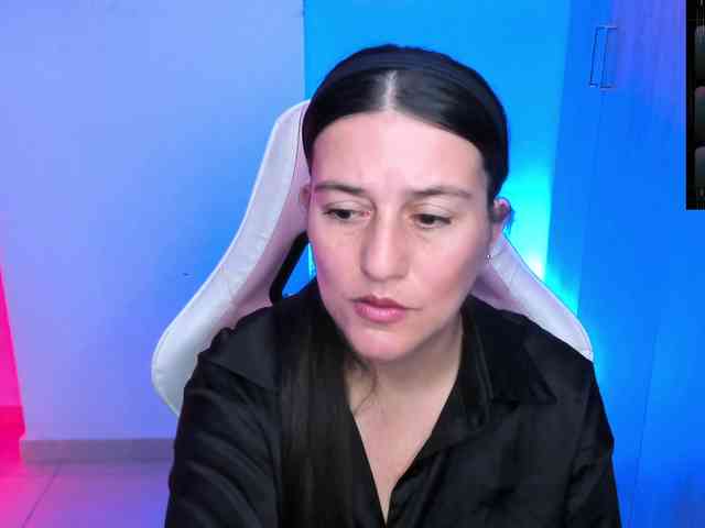 Saskyaajohnson webcam