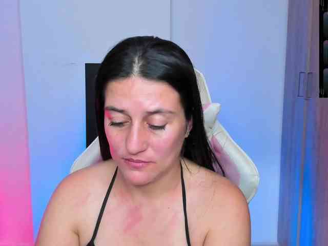 Saskyaajohnson webcam