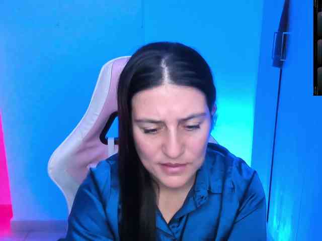 Saskyaajohnson webcam