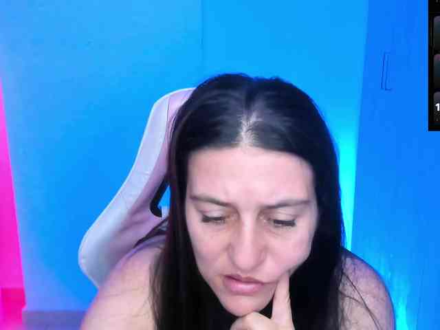 Saskyaajohnson webcam