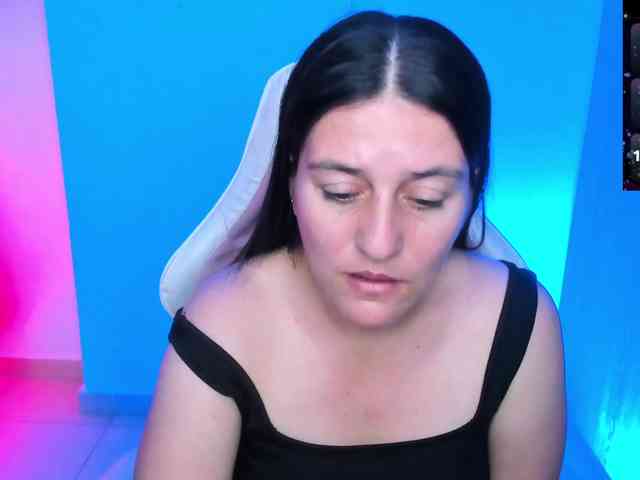 Saskyaajohnson webcam