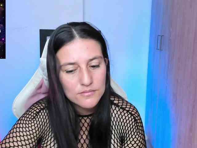 Saskyaajohnson webcam