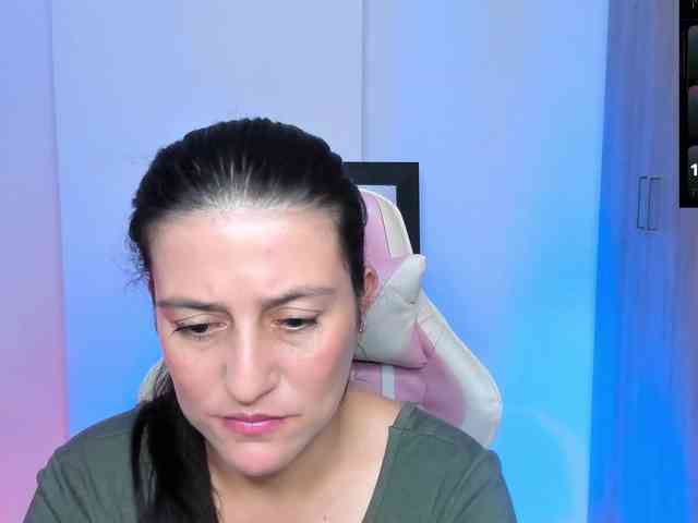 Saskyaajohnson webcam