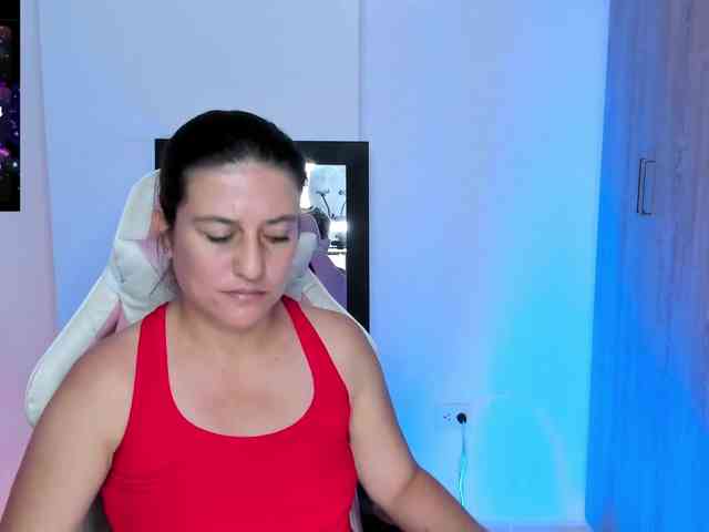 Saskyaajohnson webcam