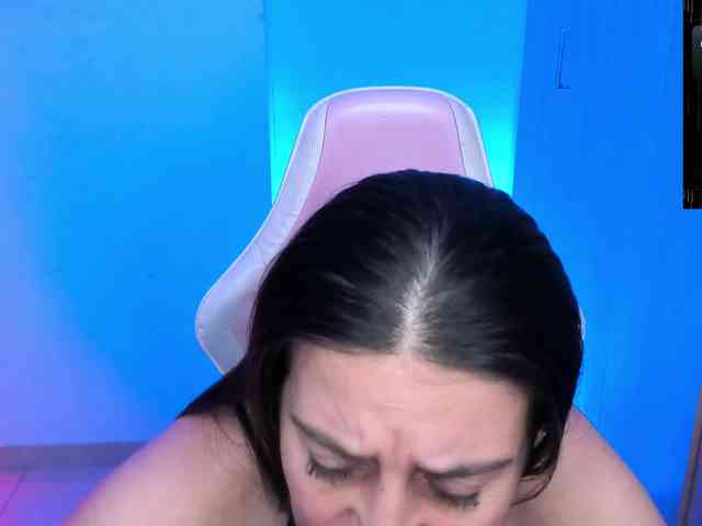 Saskyaajohnson webcam