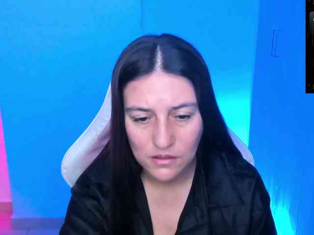 Saskyaajohnson webcam