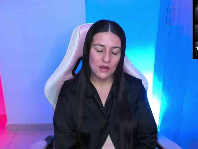 Saskyaajohnson webcam