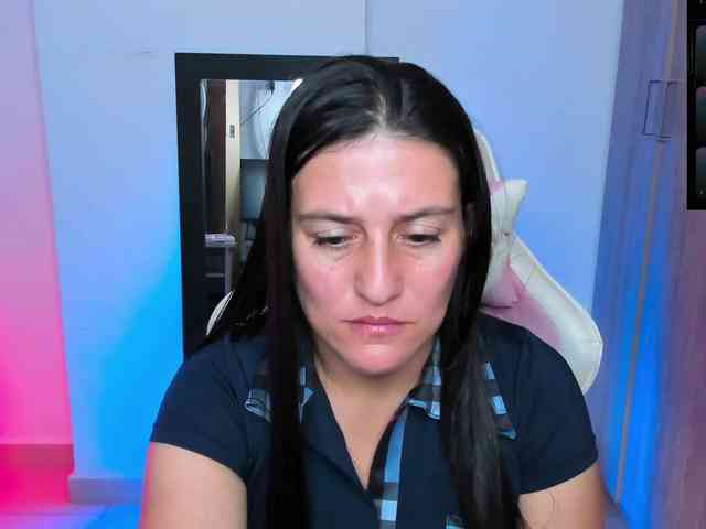 Saskyaajohnson webcam