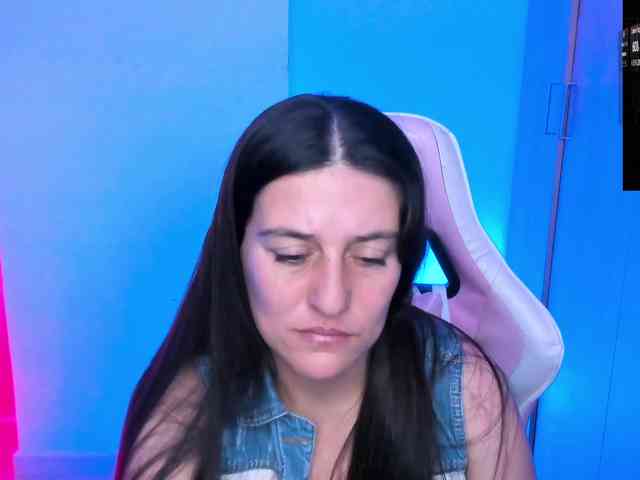 Saskyaajohnson webcam