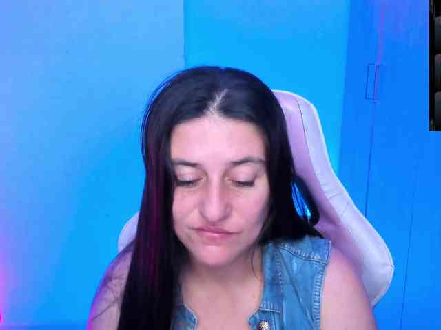 Saskyaajohnson webcam