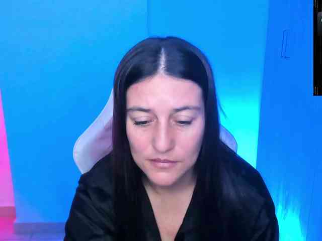 Saskyaajohnson webcam