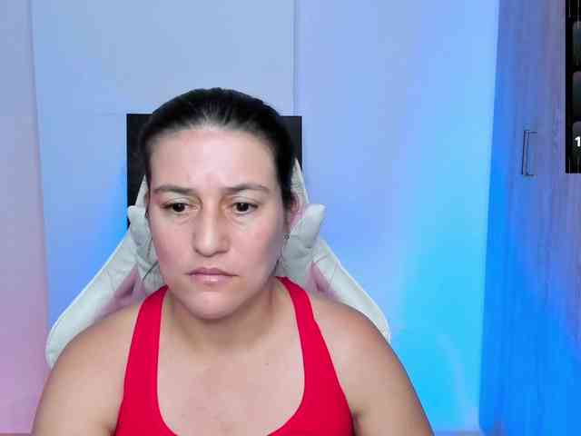 Saskyaajohnson webcam