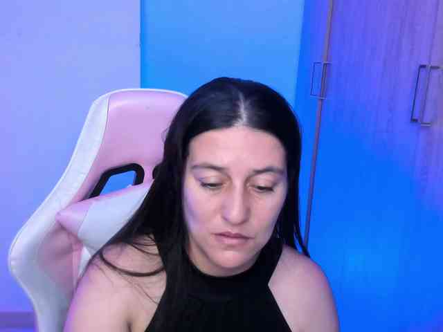 Saskyaajohnson webcam