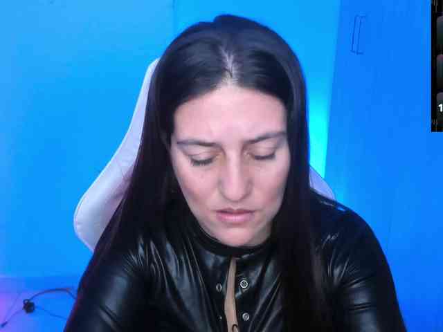 Saskyaajohnson webcam