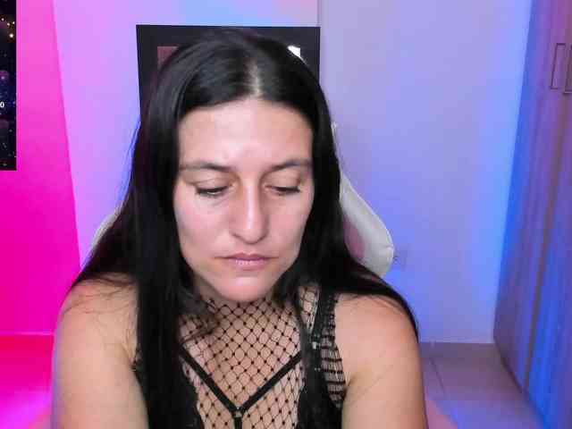 Saskyaajohnson webcam