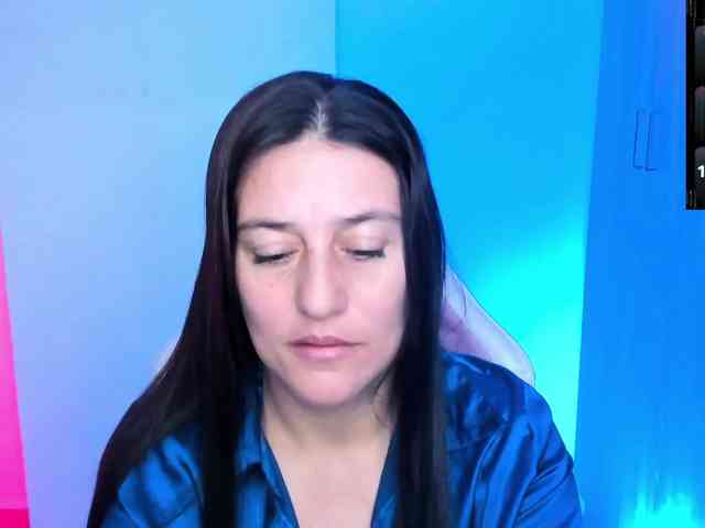 Saskyaajohnson webcam