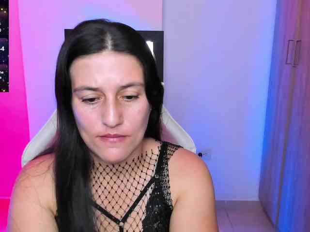 Saskyaajohnson webcam