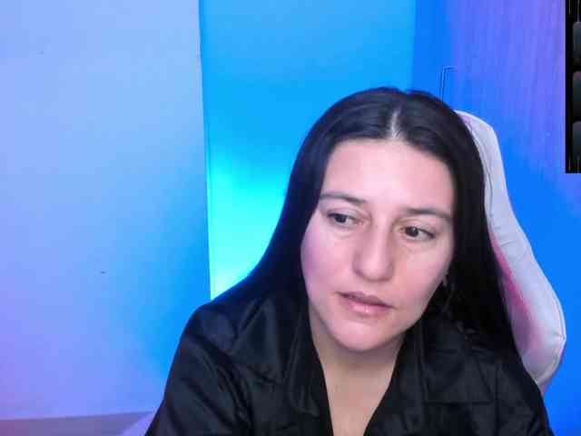 Saskyaajohnson webcam