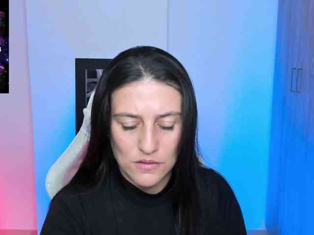 Saskyaajohnson webcam