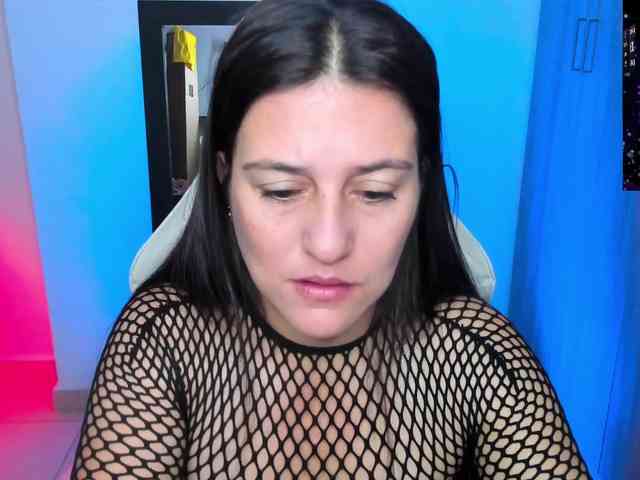 Saskyaajohnson webcam
