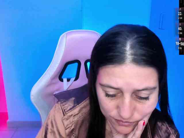 Saskyaajohnson Live Webcam on BongaCams