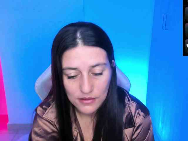 Saskyaajohnson webcam