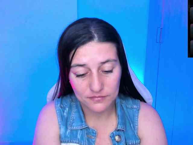 Saskyaajohnson webcam