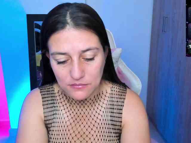 Saskyaajohnson webcam