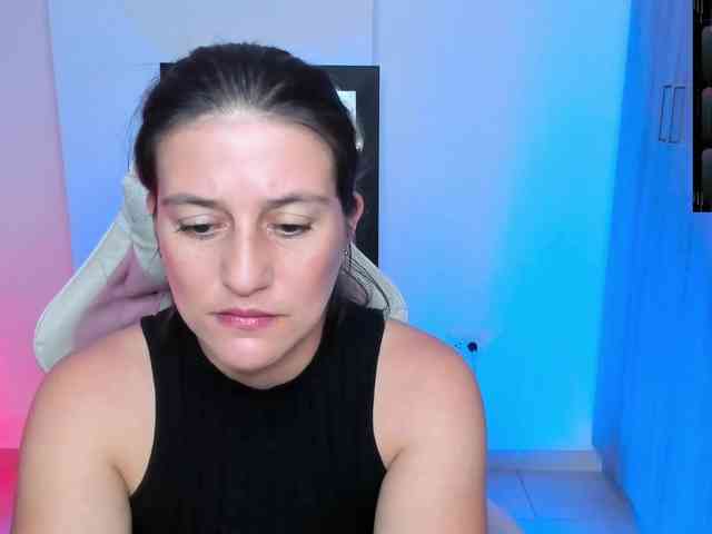 Saskyaajohnson webcam