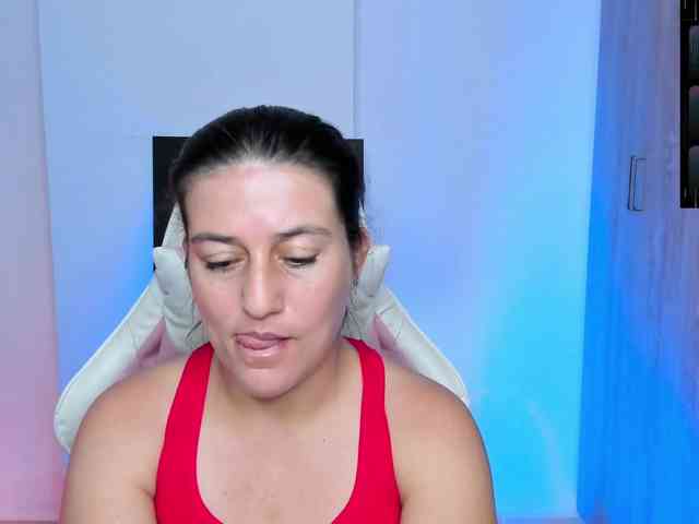 Saskyaajohnson webcam