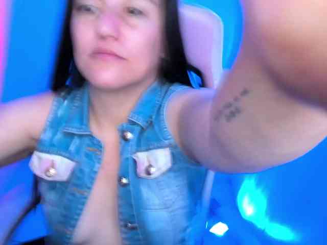 Saskyaajohnson webcam