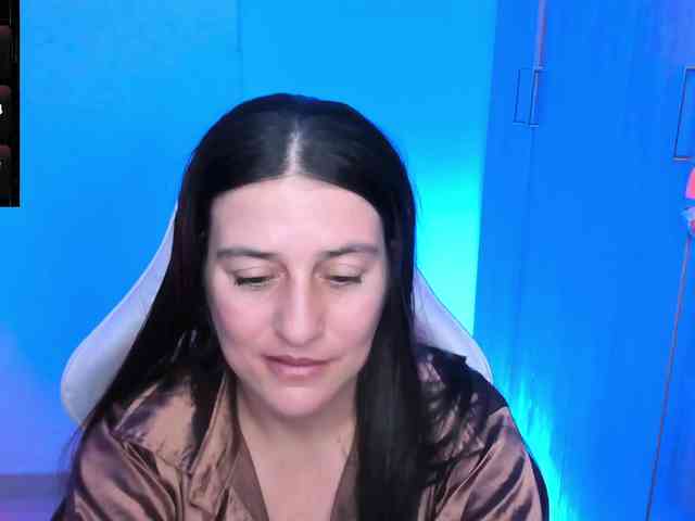 Saskyaajohnson webcam