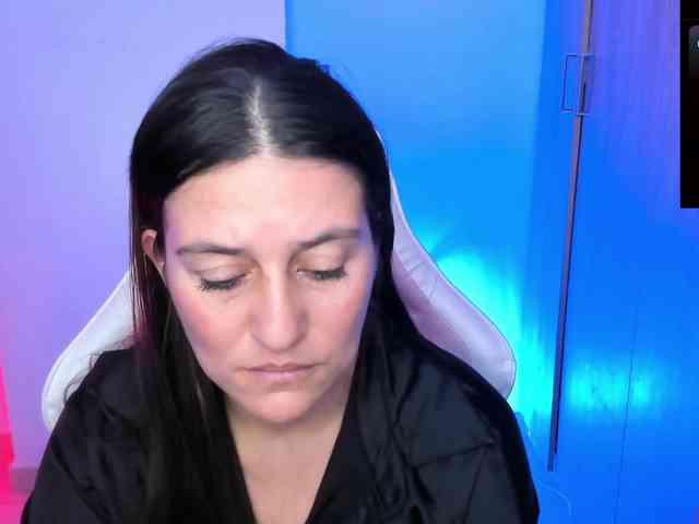 Saskyaajohnson webcam