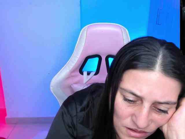 Saskyaajohnson webcam