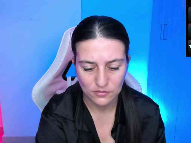 Saskyaajohnson webcam