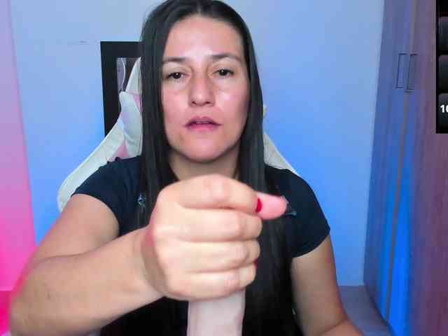 Saskyaajohnson webcam