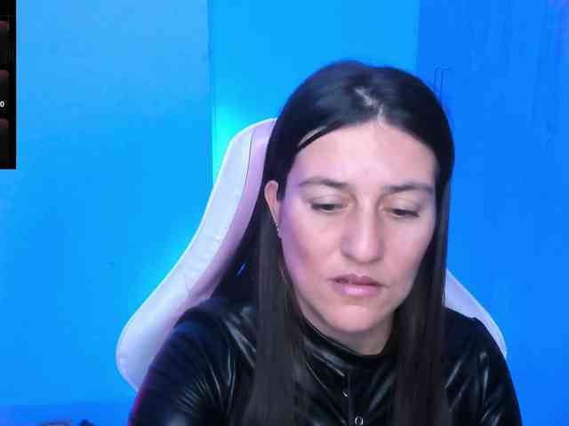 Saskyaajohnson webcam