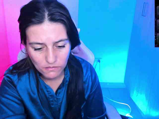 Saskyaajohnson webcam