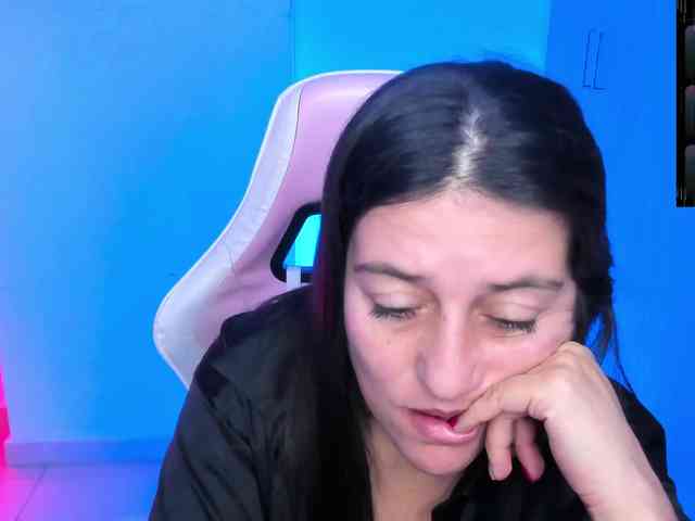 Saskyaajohnson webcam