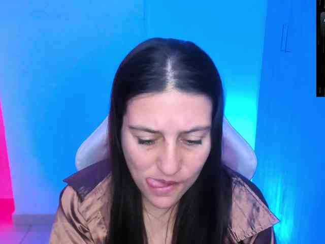 Saskyaajohnson webcam