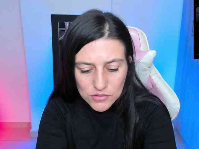 Saskyaajohnson webcam