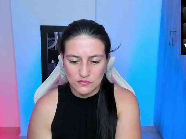 Saskyaajohnson webcam