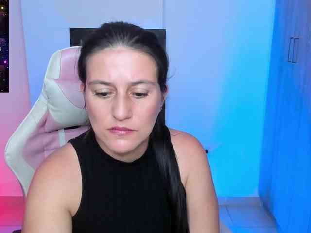 Saskyaajohnson webcam